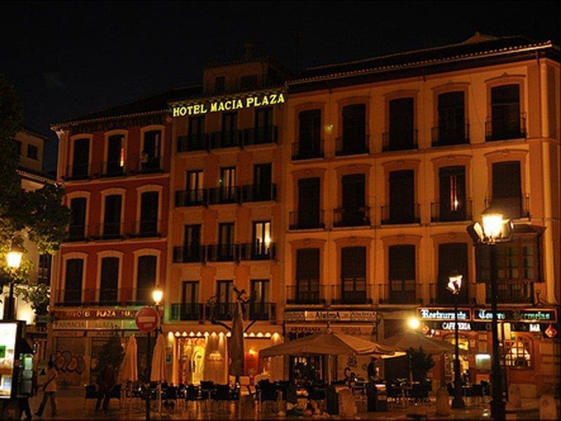 Hotel Macia Plaza Гранада Екстериор снимка